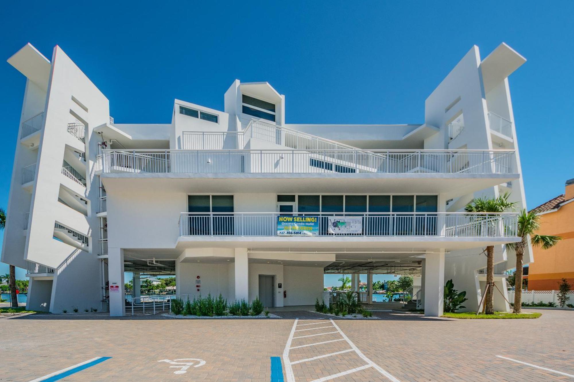 Provident Oceana Beachfront Suites St. Pete Beach Exterior foto