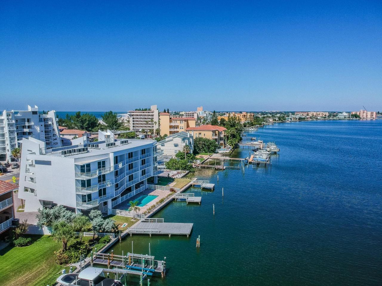 Provident Oceana Beachfront Suites St. Pete Beach Exterior foto