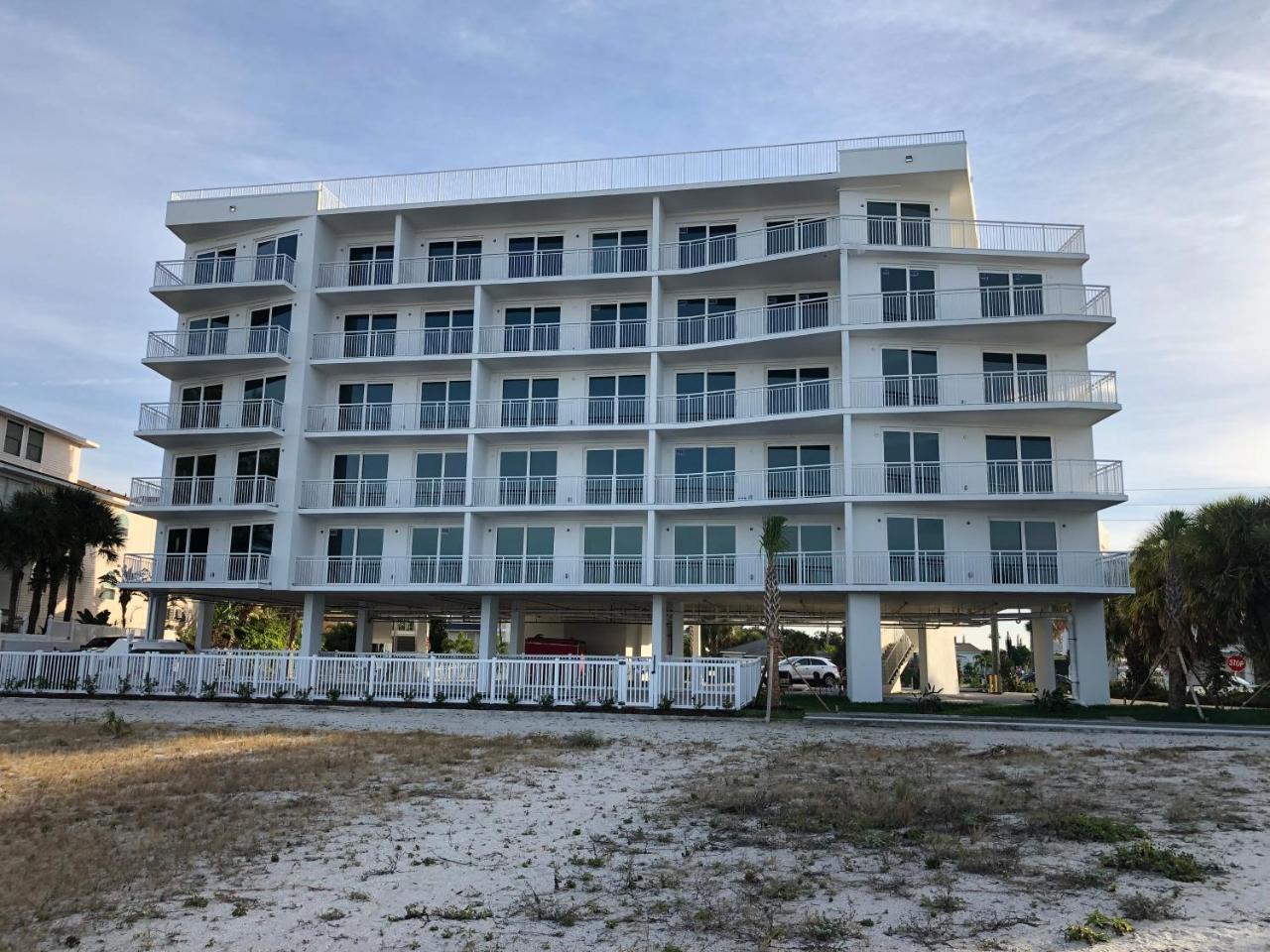 Provident Oceana Beachfront Suites St. Pete Beach Exterior foto